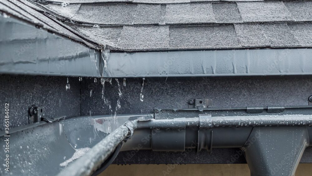Seamless gutter installation on residential home in Sumner, Washington